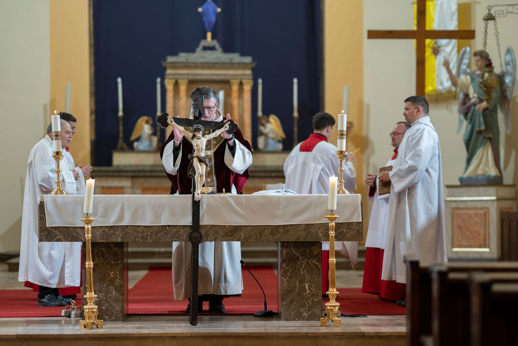 Featured image for “Nagypéntek szertartása Polgáron”